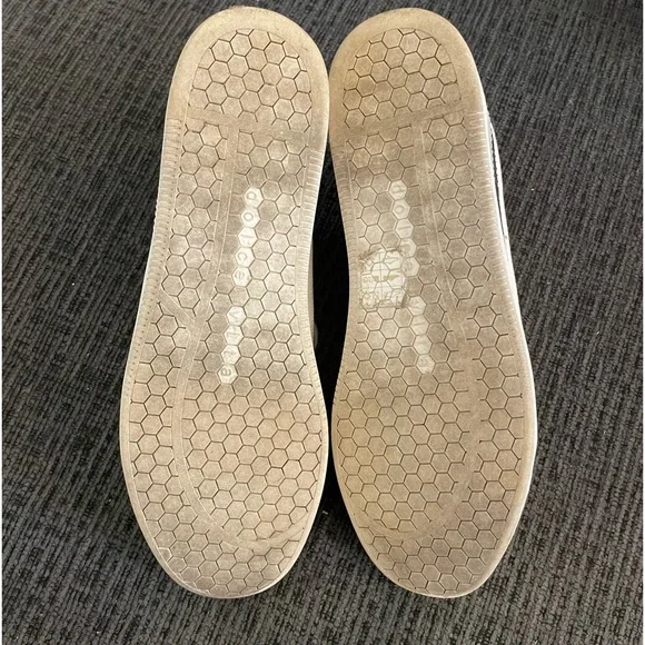 Dolce Vita Zina Sneakers - Picture 2 of 4